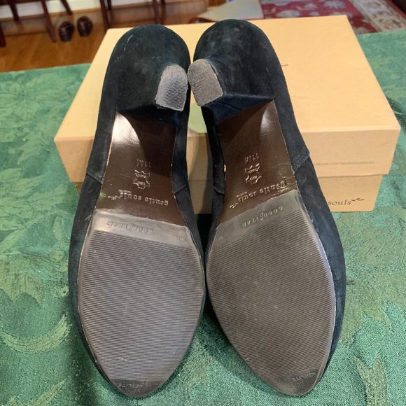 GENTLE SOULS Peek-a-Boo Toe Black Suede - Picture 7 of 7